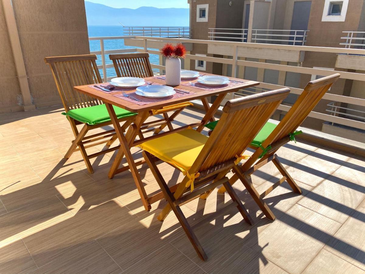 Eka Luxury Two-Bedroom Seaview Apartment Vlorë Buitenkant foto